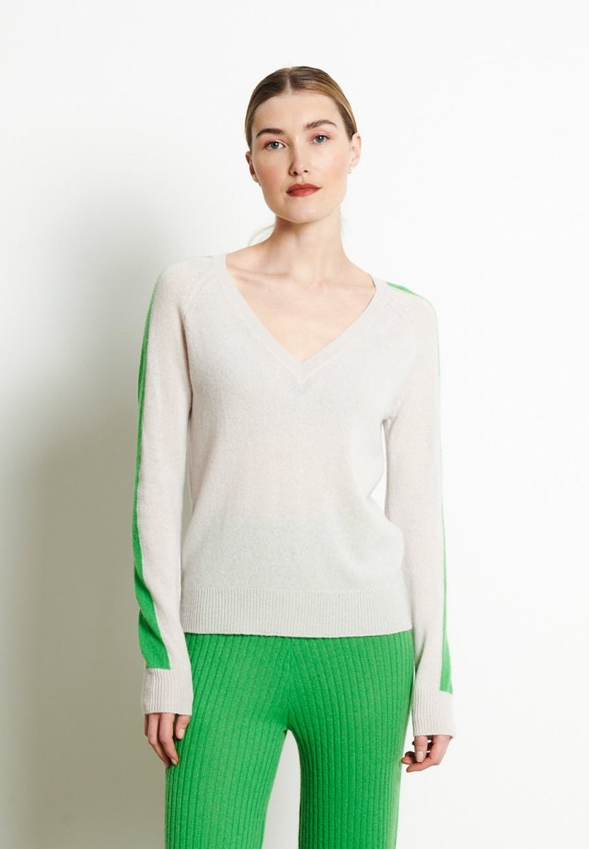Pull col V cachemire gris perle/vert pomme femme - RIA 1-0