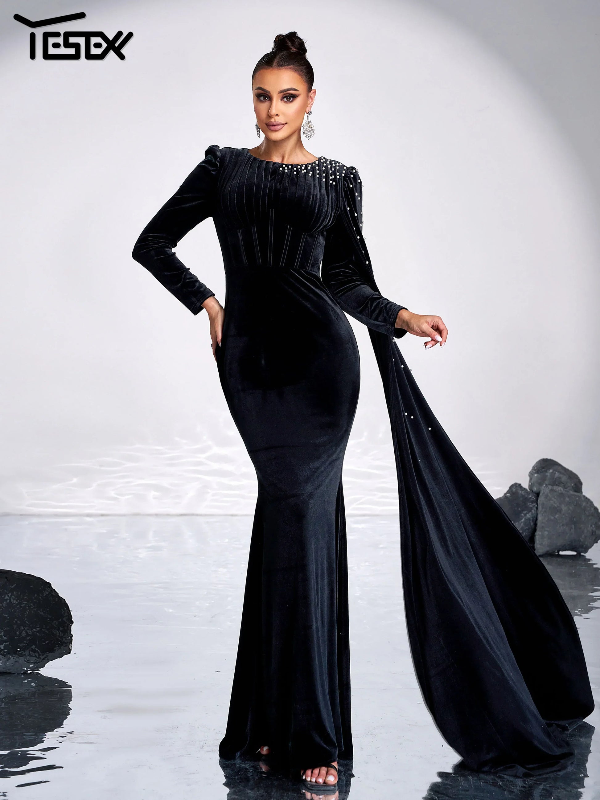 Robe de soirée en velours, strass, col rond - Molinse